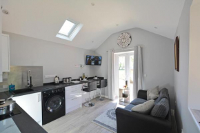 Stylish ground floor conversion near Bath and Priston with outstanding views